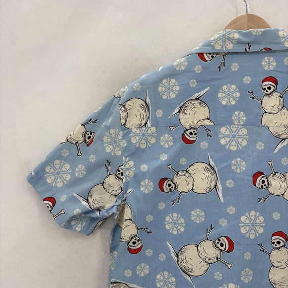 VSTR Shirt Mens Medium Blue Skull Snowman Christmas Button Up Short Sleeve NWT - Picture 10 of 12